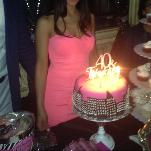 Guess Los Angeles - Size Small - Modern scuba knit skirt - Picture 2 of 8